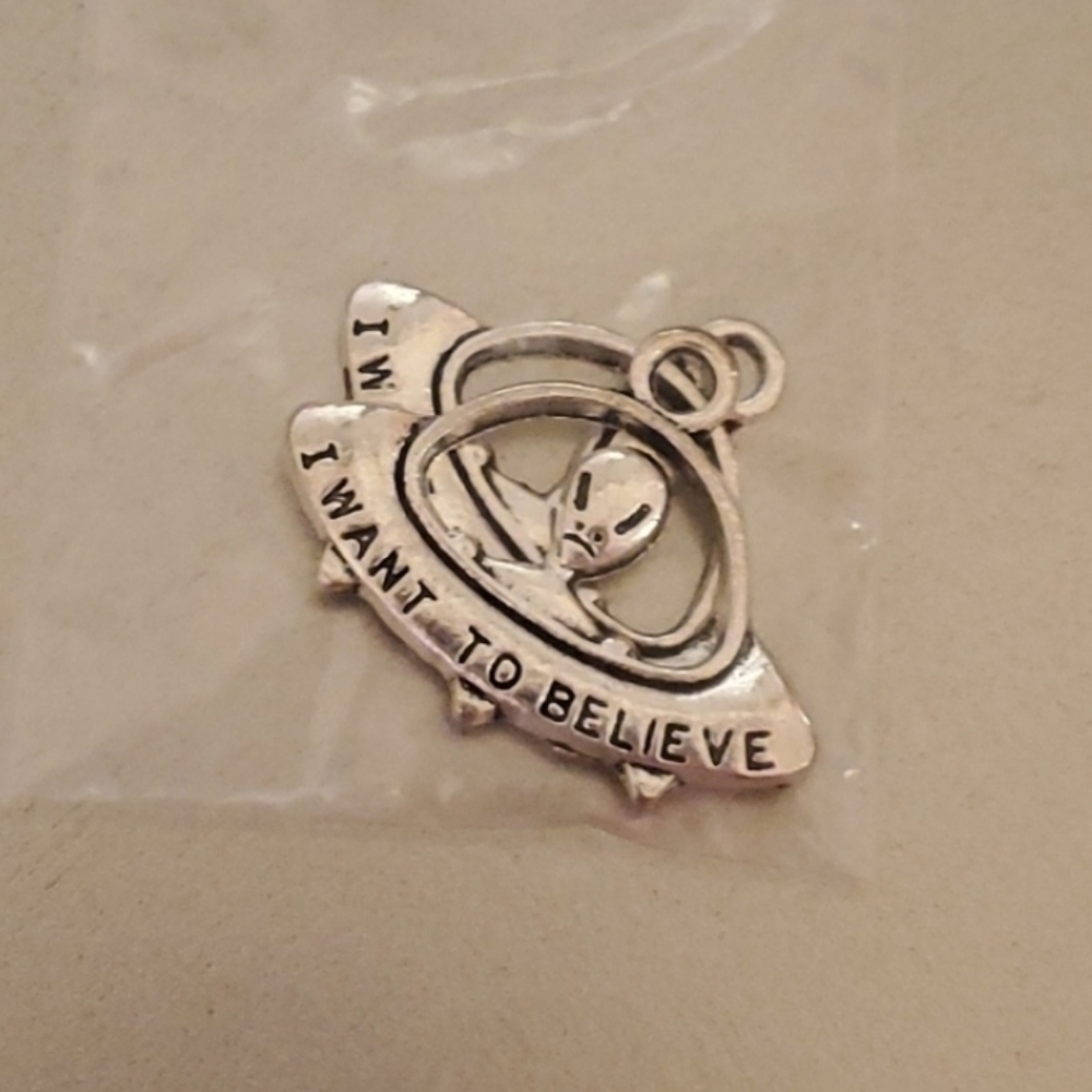 Lot of 2 Alien in UFO Charms I Want To Believe Pendants or earrings X files